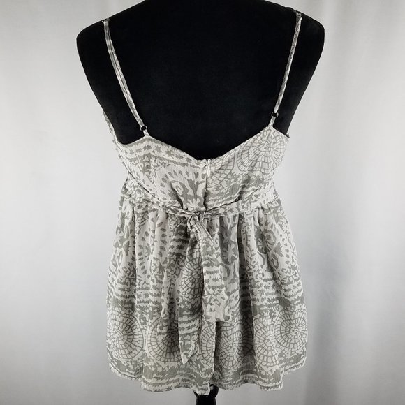 Kirra top sleeveless ruffle front empire XL - Picture 2 of 11